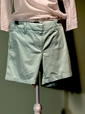 Ladies British Khaki Mint Chino shorts size 8 - Image 1 of 4