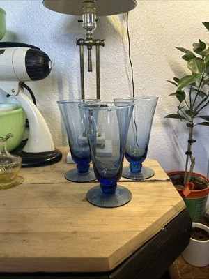 Juego de 3 vasos azules  Foto 1 de 2