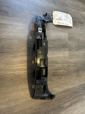 RAM 19-24 2500 3500 4500 5500 Soporte Fascia Izquierdo OEM Nuevo MOPAR 68448771AA Foto 1 de 4