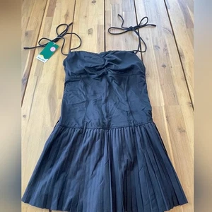 Neu mit Etikett Halara Damen schwarz Plissee Minikleid Strampler Größe Small - Bild 1 von 3