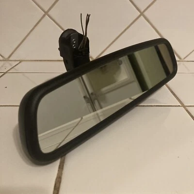 Espejo retrovisor negro OEM E11015891 BZ0075 BMW 335I, M3, 530I, M5, E90 2006-13 Foto 1 de 4