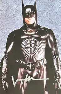 VAL KILMER HAND SIGNED 6X4 BATMAN PHOTO 8 - Picture 1 of 1