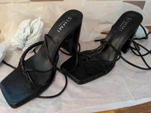 Ladies shoes ‘ SIMMI LONDON ‘ – size 5 – Black Lace Up Knee-high - Picture 1 of 4