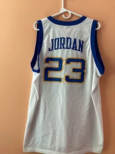 Camiseta deportiva Michael Jordan Laney High School Nike etiqueta auténtica X grande ver descripción - Imagen 1 de 9