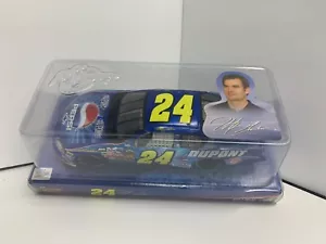 Jeff Gordon #24 Winner Circle 1:24 Diecast Car Dupont Pepsi 2004 Monte Carlo - Picture 1 of 6