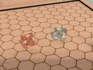 X-Wing Official Promo Worlds Glitter Sparkle Dice FFG AMG 2024 - Pair - Picture 1 of 3