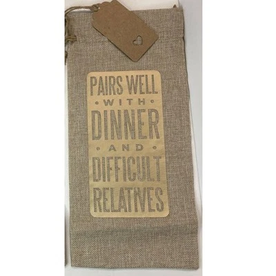 Bolsa de regalo de botella de vino de arpillera pares de familiares de cena bien cordón dorado Foto 1 de 2