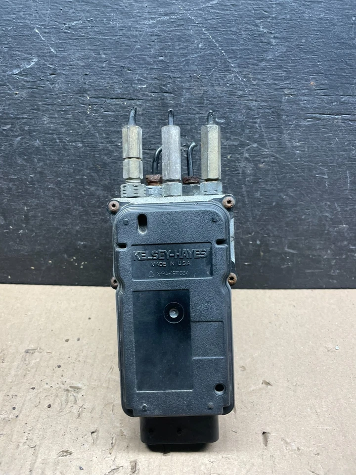 Ford F250 F350 SD 2002 2003 2004 ABS módulo de bomba de freno antibloqueo U1744 DG Foto 1 de 4