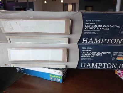 Accesorio de tocador Hampton Bay Woodbury 24,6" 1670 lm LED color Foto 1 de 3