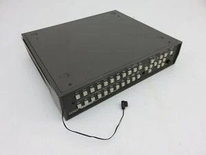 Elbex EXS126 inteligente 8 canales Interruptor de audio/vídeo I-D-CODE con controles de 3 vías - Imagen 1 de 5