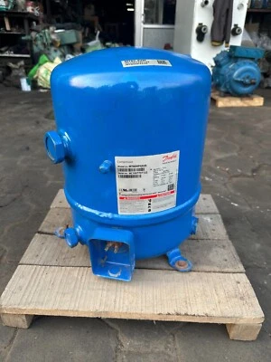 DANFOSS  HERMETIC COMPRESSOR MT80HP4AVE - Image 1 of 4