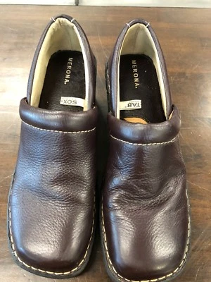 Women's Merona clogs size 9 upper leather chocolate brown - Image 1 of 4