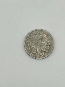 1937-E Indian head-Baffalo Nickel  - Picture 1 of 7
