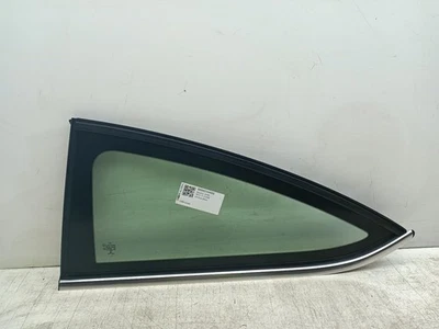 MERCEDES C CLASS QUARTER SIDE GLASS REAR LEFT A2046702500 C204 2007 - 2015 - Image 1 of 4