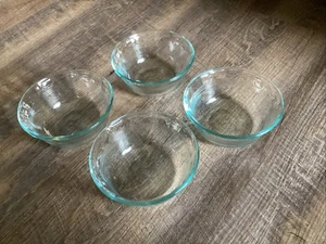 Set Of 4 vintage pyrex blue ringed custard Bowls 10oz Scalloped Edge 300ml - Picture 1 of 3