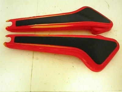 1982 1983 HONDA EXPRESS NU50 ФУТПЕГ КРЫШКИ КРАСНЫЙ NU 50 NU50M СЛЕВА СПРАВА - Изображение 1 из 4