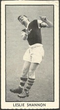 D C THOMSON-FAMOUS FOOTBALLERS-1956-#23-BURNLEY-LESLIE SHANNON