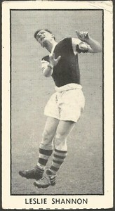 D C THOMSON-FAMOUS FOOTBALLERS-1956-#23-BURNLEY-LESLIE SHANNON