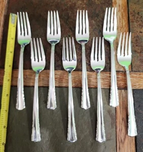 ๐SET OF 8 MID CENTURY c1951 MAY QUEEN ๐ธ SILVERPLATED SALAD ๐ฅ๐
๐ FORKS - Picture 1 of 12