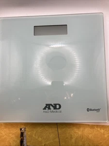 A&D White Medical UC-352BLE-V 450 lb Premium Weight Scale Wireless Bluetooth - Picture 1 of 5