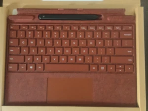 Microsoft Surface Pro Tastiera per Pro (11a Edizione), Pro 9 e Pro 8 con Penna - Foto 1 di 6