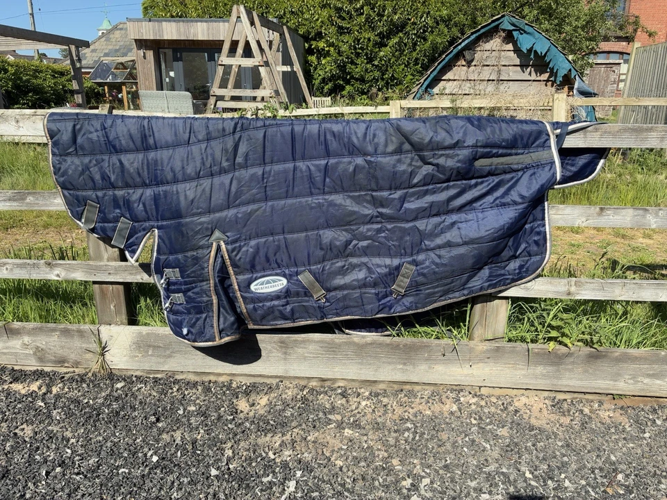 Weatherbeeta Stable Rug 6'0, Navy Blue, 300g - Image 1 of 1