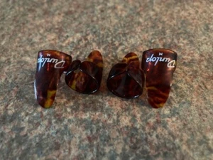 Jim Dunlop 9010R Finger Picks Shell Medium x 4 - Picture 1 of 3