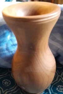 R Red Cedar 3 1/2" Handcrafted Cedar Vase Tiny And Very Nice - Picture 1 of 5