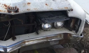 KOOL CAR!!!  1970 FORD LTD DRIVER SIDE HEADLAMP MOLDING - needs TLC - Picture 1 of 3