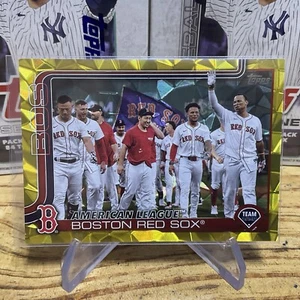 Boston Red Sox 2025 Topps Series 1 Gold Diamante /50 Team card - Picture 1 of 6