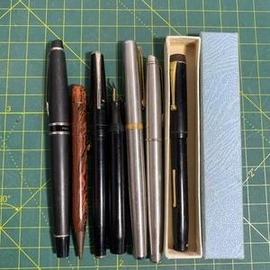 VINTAGE FOUNTAIN PEN & PENCIL SETS-spare or repair untested lot - Imagen 1 de 8