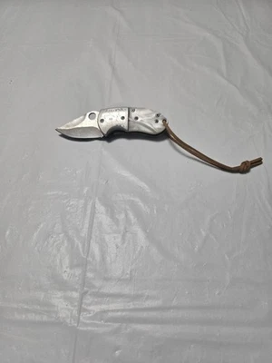 Mini Folding Pocket Knife Pearl Handle Damascus Etched Blade Chubby M10-002DMWP - Image 1 of 4