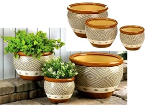 Juego de tres (3) diseñadores * TRÍO DE JARDINERA DE TONO TIERRA DE CERÁMICA *agujero de drenaje* Nuevo en caja - Imagen 1 de 12