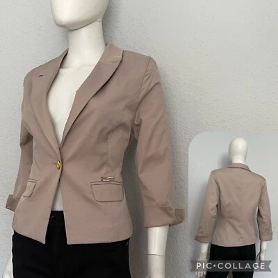 CHAQUETA BLAZER MUJER UN BOTÓN MANGA 3/4 FORRADA CUELLO MUESCAS BEIGE PRECIO DE VENTA SUGERIDO POR EL FABRICANTE $150 Foto 1 de 4