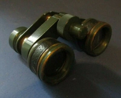 Pretty Pairs Of Green Racing Theatre Binoculars Opera Horse Racing Binoculars - Image 1 of 4