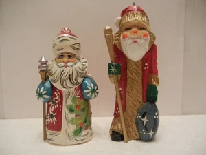 RUSSISCHER WEIHNACHTSMANN AUS HOLZ HANDGESCHNITZT & BEMALT 2ER SET DED MOROZ (WEIHNACHTSMANN) MIT STAB - Bild 1 von 7