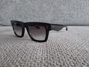 Occhiali da sole Dita MASTIX colore nero lucido con lenti sfumate grigie DTS712-A-01 - Foto 1 di 5