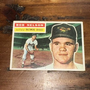 Bob Nelson 1956 Topps #169 RC como nuevo - Imagen 1 de 2