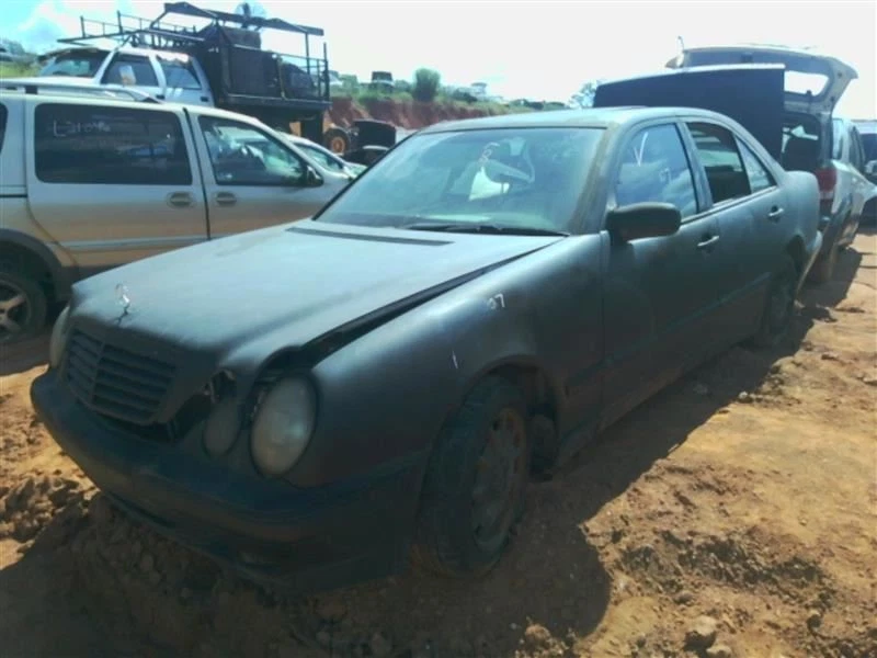 Brake Master Cylinder 210 Type Station Wgn Fits 98-03 Mercedes Benz E320 OEM - Image 1 of 4