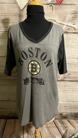 NWOT Proedge Knights App Womens Boston Bruins Brad Marchand 63 Gray Tshirt SZ XL Cover
