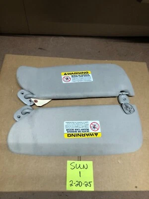 2002 Concorde 300M Intrepid Left Right Sun Visor Shade Mirror Sunvisor Sunvisors - Image 1 of 4