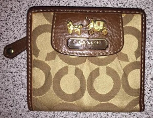 NEW COACH KHAKI SIGNATURE OPTIC CARRIAGE BIFOLD MINI WALLET COIN PURSE PRISTINE - Picture 1 of 12