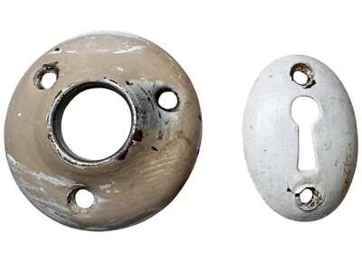 Antiguo juego de collar de placa trasera redonda y cubierta de agujero de llave esqueleto de hierro Foto 1 de 4