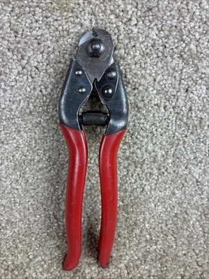 FELCO C7 Cable Cutters 7.5” In Length - Image 1 of 4