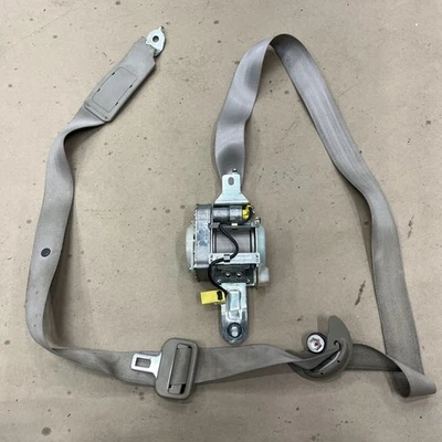 Conjunto retractor cinturón seguridad conductor izquierdo Honda Civic 2006-2011 sedán gris claro Foto 1 de 4