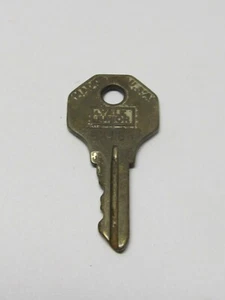 VINTAGE OLD ORIGINAL YALE & TOWNE JUNIOR # HX166 BRASS KEY USA - Picture 1 of 4
