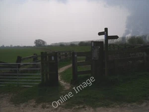 Photo 6x4 Trans Pennine Trail near Hemingbrough Newhay\/SE6630 c2011 - Picture 1 of 1