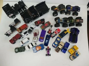 Lot of 30 Loose Die-cast Cars Hot Wheels and Matchbox - Picture 1 of 11