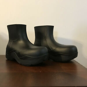 Bottega Veneta Puddle Black Rubber Rain Boots Size 39