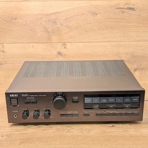 Receptor amplificador integrado estéreo AKAI AM-A70 - Imagen 1 de 9